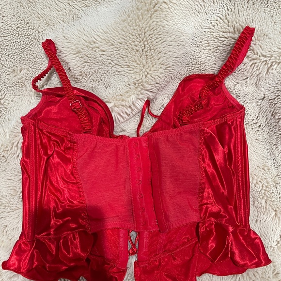 Red Corset - Picture 4 of 4